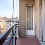 Guesthost - Casa Giuliana Splendido Trilocale Διαμέρισμα *