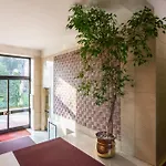 Guesthost - Casa Giuliana Splendido Trilocale Μιλάνο