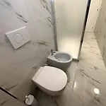 Apartamento Due Parcheggi E Vicino Metro Milão