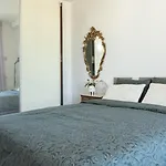 Apartamento Two Spacious Bedrooms 1 Minute To Metro Stop Milán