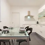 Premuda20 Elegant By Hospity *