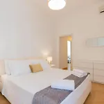 Retreats Navigli Apartamento *