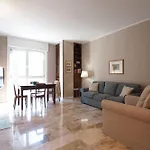 Contempora - Trilocale Arimondi 1 * Милан