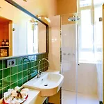 Broggi 22 - Porta Venezia * Mediolan