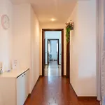Ampio Con Terrazzo, 3 E 2 Bagni A 2 Passi Dalla Metro Apartment