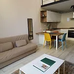 Yr Bocconi- Modern Loft, 3 Min Walk To Duomo Tram بيت للعطل *