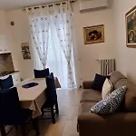 Apartman Dipinta Di Blu