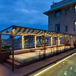 Hotel Radisson Collection Hotel, Santa Sofia 5*