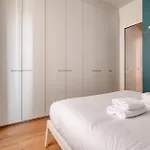 아파트 Just Urban - Superb & Stylish 1br In - Moscova Brera