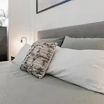 شقة 