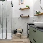 شقة 