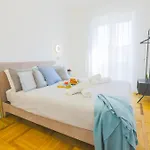 Private Luxury 5 Bedroom - Station * Milano