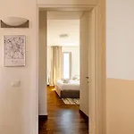 Apartment Da Vinci House Milan