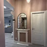 Authentic Milan Ringhiera House Near Metro *