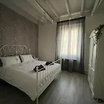 Apartamento Authentic Milan Ringhiera House Near Metro Milán