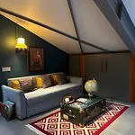 Ms Luxury - Leia Hospitality