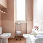 Classy Heritage Home, Center, 7 Guests アパート ミラノ