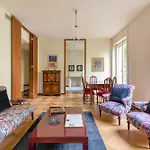 Classy Heritage Home, Center, 7 Guests ミラノ