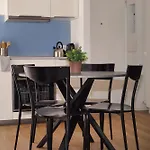 Just Urban - Sunny 2br Flat In The Heart Of - M2 And M4 Metro Appartement *