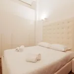 Apartmán Guesthost - Modern 280m From Arco Della Pace! Milán
