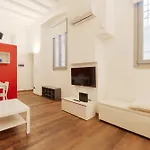 Guesthost - Modern 280m From Arco Della Pace! *