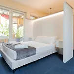 Retreats Duomo Carrobbio Апартаменты *
