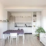 아파트 Splendido Trilocale In Bovisa 밀라노