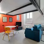 Suity L Pisacane 53