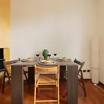 Apartment I Host - Vettabbia 1 Milan