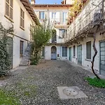 - Alzaia Naviglio Grande ミラノ
