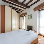 Apartment Youhosty - Porta Romana M3 Milan