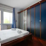 Guesthost - Mac Mahon - Colorful With Balcony! Apartament *