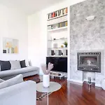 Roomy Flat With Garage - Porta Romana ميلان