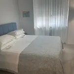 With Free Parking Garage - Con Parcheggio Incluso Nuovo Con 2 Da Letto E Due Bagni - New With 2 Bdrooms 2 Bathrooms- Jellow Subway Metro Gialla Porta Romana 3 Stops To Duomo ميلان