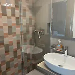 شقة With Free Parking Garage - Con Parcheggio Incluso Nuovo Con 2 Da Letto E Due Bagni - New With 2 Bdrooms 2 Bathrooms- Jellow Subway Metro Gialla Porta Romana 3 Stops To Duomo