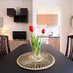 Primopiano - Roncaglia Apartmán *