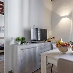 Santa Giulia - 15min From Duomo - Rogoredo Fs *