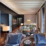 Mandarin Oriental, Hotel