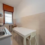 Xenia - Renovated Two-room In Fiera Area Апартаменты *