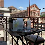Chichouse Maderno شقة ميلان
