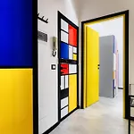 Casa Mondrian; Ac And Fast Wi-fi * Milan