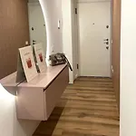 Lula - Zara M3-m5 Apartment *