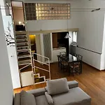 아파트 Loft Downtown