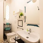 Design E Stile, Rifugio Alighieri A Centro アパート *