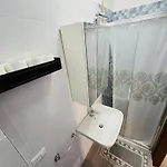 Gigli, Con Cucina In Comune E Terrazza Konukevi Milano