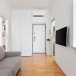 Lux Navigli Center * ميلان