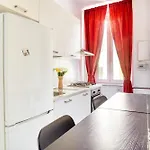 Chic Joivy Flats In The Centre Apartment
