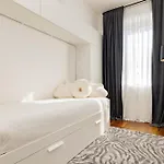 8 Luxury - Centro - Porta Venezia Apartment