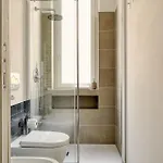 Just Urban - Bright New 2br In Center - M2 And M4 شقة *