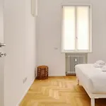 شقة Just Urban - Bright New 2br In Center - M2 And M4 ميلان